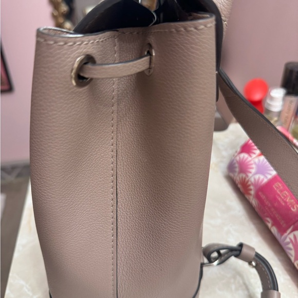 LOUIS VUITTON LockMe Backpack - Picture 2 of 16